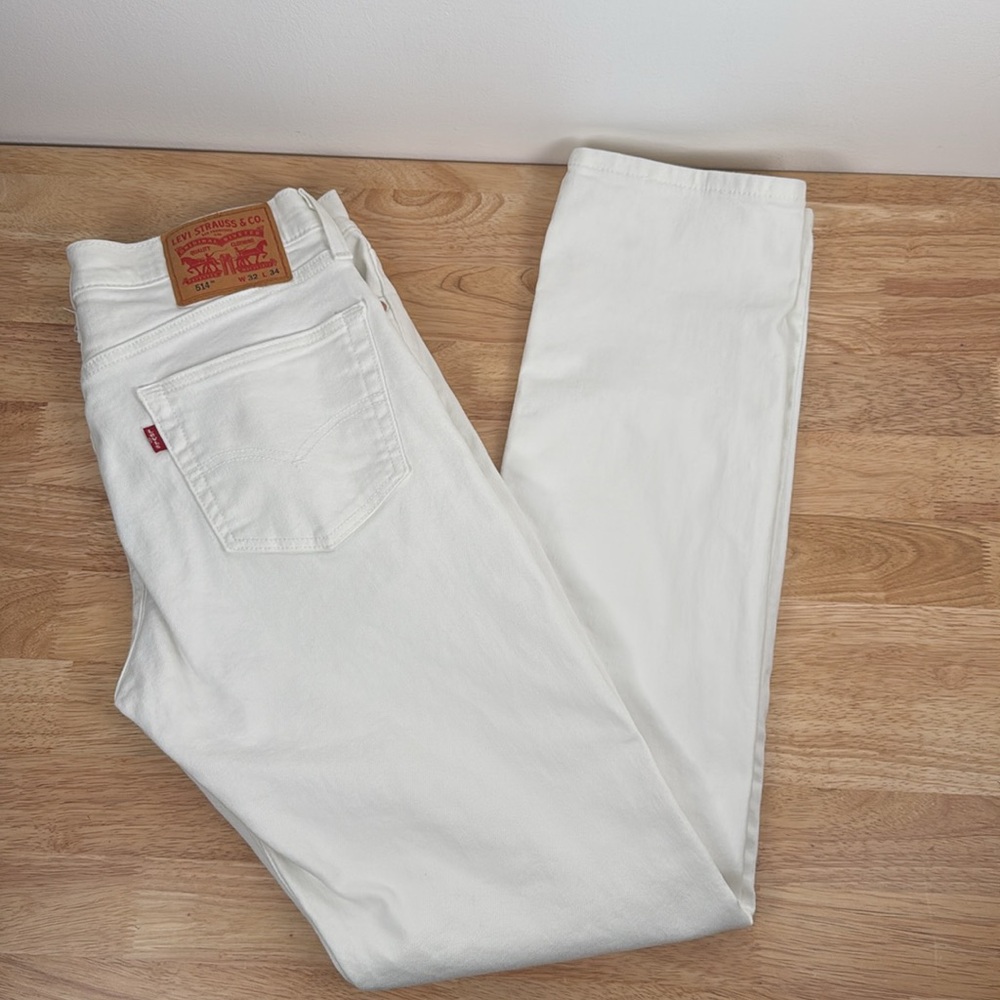 Bright white LEVI’S  flex stretch jeans